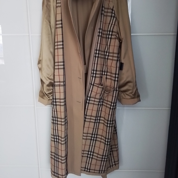 Burberry London Authentic Trench Unisex Coat - Picture 5 of 16